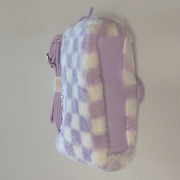 ๐บMISS GWEN's OMG ACCESSORIES Lavender & White Checkerboard Faux Fur Crossbody - Picture 9 of 9